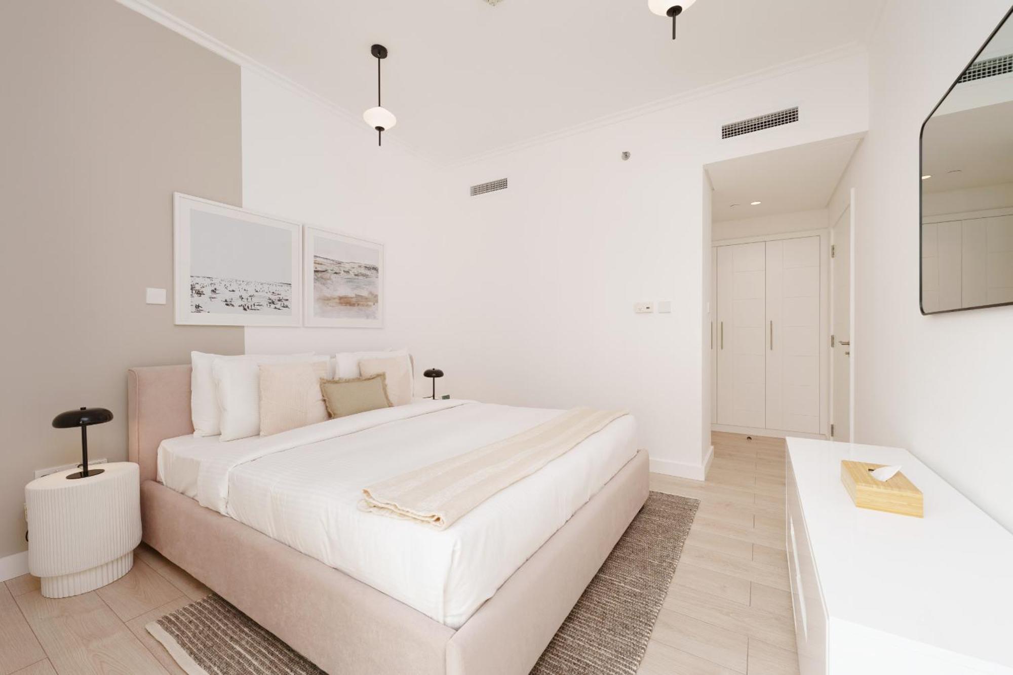 Apartment Burj Views East, Downtown - Mint Dubai